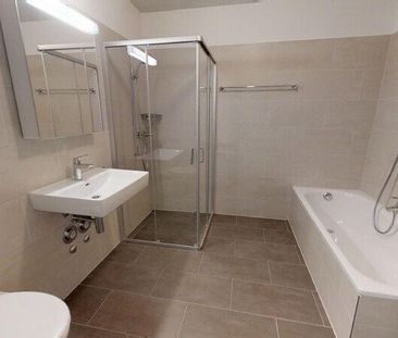 Cet appartement simple dans le centre de Gossauer vous attend - Photo 6