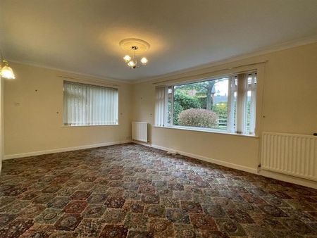 3 bedroom detached bungalow to rent - Photo 2