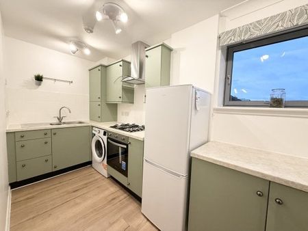 Errol Gardens, Glasgow, G5 - Photo 4