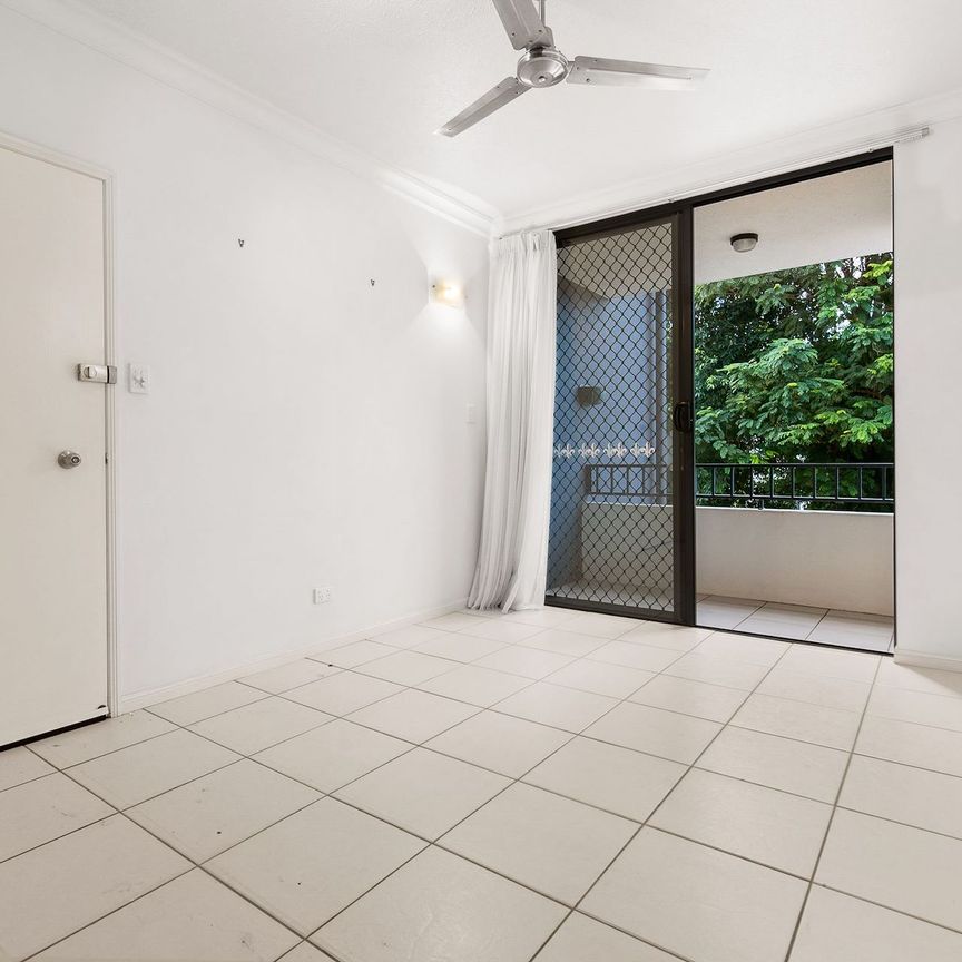 Unit 13/294-310 Kamerunga Road, Freshwater. - Photo 1