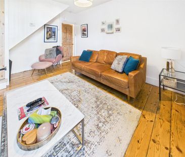 2 bedroom end of terrace house to rent - Photo 2