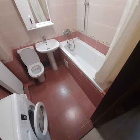 închiriere un apartament cu 2 camere cartieru Zorilor - Photo 4