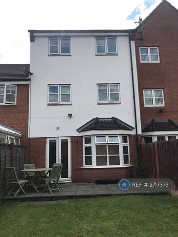 1 bedroom in a house share to rent - Photo 3