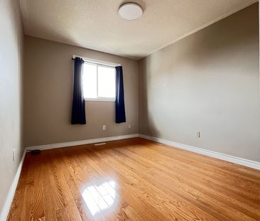 For Lease - 5317 Ferret Court, Mississauga, Ontario - Photo 4