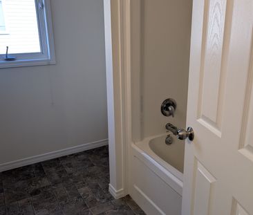 For Lease - 931 Glasgow Street Unit# 35B, Kitchener, Ontario - Photo 5