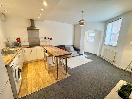 1 Bed Flat, All Saints Street, NG7 - Photo 2