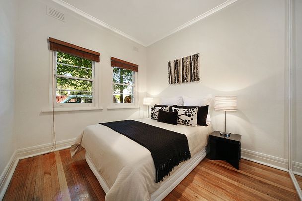 Unit 1/29 Lang Street, South Yarra. - Photo 1