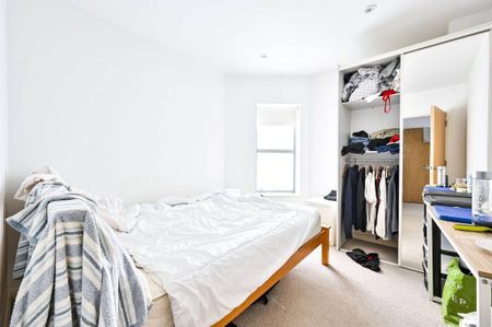 4 bedroom terraced house to rent - Photo 5