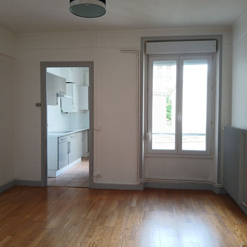 APPARTEMENT Secteur Clémenceau, rue Defrançois,REIMS - Photo 1