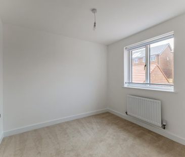 3 bedroom semi-detached house to rent - Photo 4