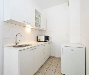 Byt 1+kk, 35 m and sup2;, balkon a sklep, ul. Za Černým mostem, Pra... - Photo 2