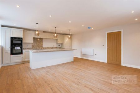 4 Bedroom Apartment on George Street, Whalley - Photo 3