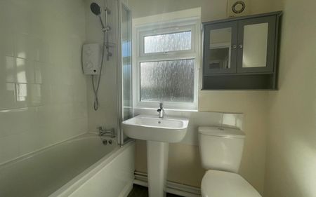 Hillview, Buckfield Road, Leomister - Photo 3