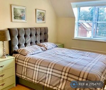 1 bedroom in a flat share to rent - Photo 4