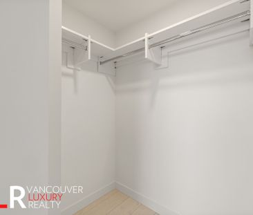 Condo in Surrey, BC - Photo 4