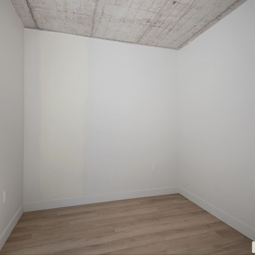 312-70e, Avenue, Chomedey à louer - Photo 1