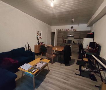 Location Appartement 2 pièces 57m² - Photo 2