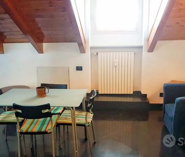 MANSARDA IN VIA VIVERONE : 300 euro - Foto 2