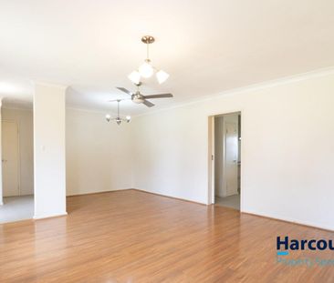Spacious Home with Sunroom - Photo 5