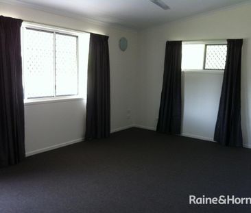 3 BEDROOM HOME ANDERGROVE - Photo 2