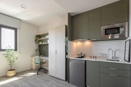 Calle Elche, Sevilla, Andalusia 41013 - Photo 2