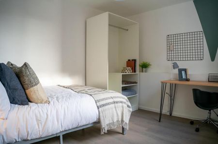 1 bedroom in a house share to rent - Photo 5