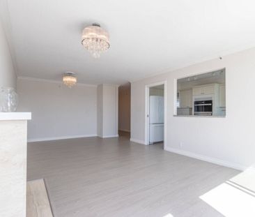 16C 328 Taylor Way, West Vancouver - Photo 3