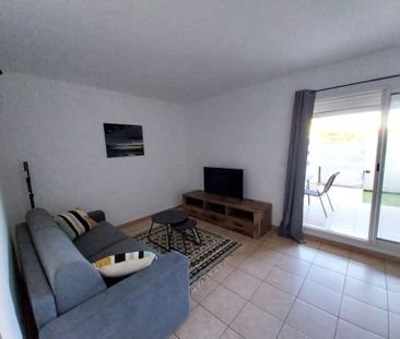 Location Appartement 2 pièces 39m² ST GILLES LES BAINS 97434 - Photo 3