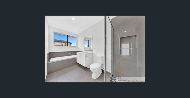 WELL PRESENTED FAMILY HOME! - Photo 1