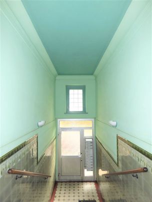 Leutzsch - Schöne 3 Zi.- Whg., Gäste WC, Loggia, frisch saniert! - Photo 1