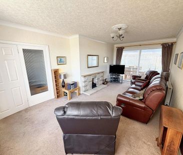 3 bedroom detached bungalow to rent - Photo 1