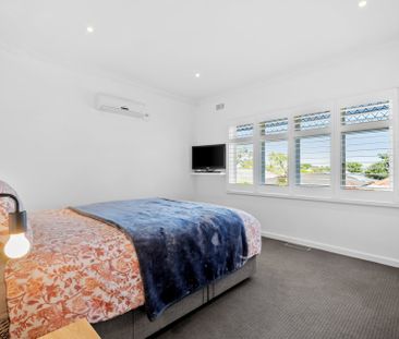 Stylish Family Living in Prime Niddrie Location! 6 Month Lease - Photo 3