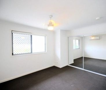 Townhouse for Rent - Photo 2