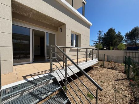 Location Appartement 2 pièces LES ANGLES 30133 - Photo 5