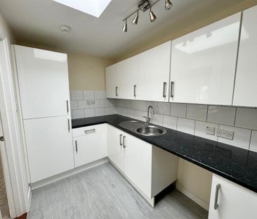 2 bedroom property to rent - Photo 3