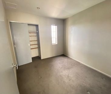 Spacious City fringe Living - Photo 1
