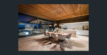 PURE LUXURY, INFINITY POOL, YOGA ROOM, WINE CELLAR, SPA, SAUNA, GYM, MASSAGE ROOM - Photo 2