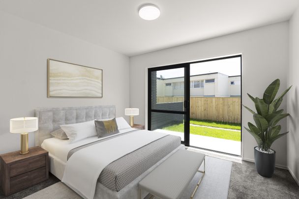 Newly renovated sunny 2 bedroom unit in prime location - Photo 1