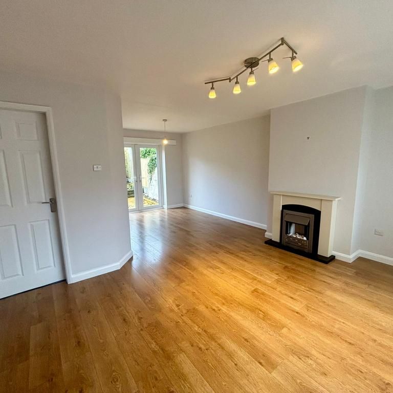 3 bedroom semi-detached house to rent - Photo 1