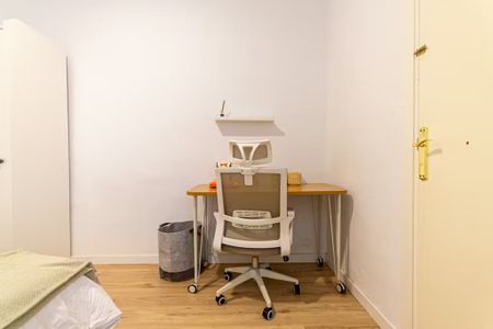 Carrer d'Aribau, Barcelona, Catalonia 08036 - Photo 2