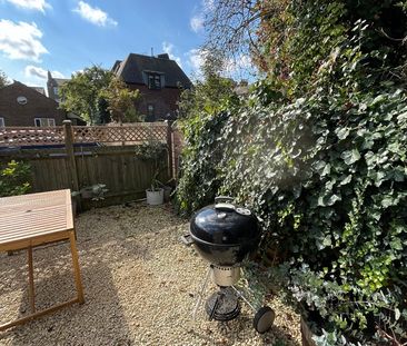 2 Bed Flat, Coningham Road, W12 - Photo 4