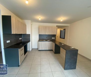Location Appartement 4 pièces 88m² ST DENIS 97400 - Photo 2