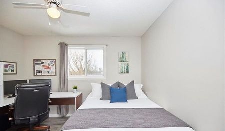 For Lease - 32 WOODLAND Drive, Welland, Ontario - Photo 2