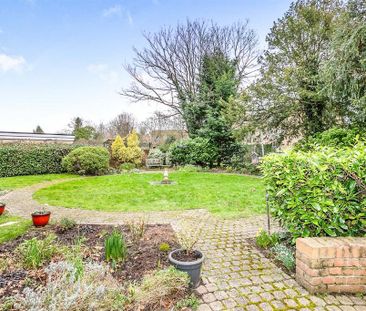 1 bedroom retirement property to rent - Photo 2