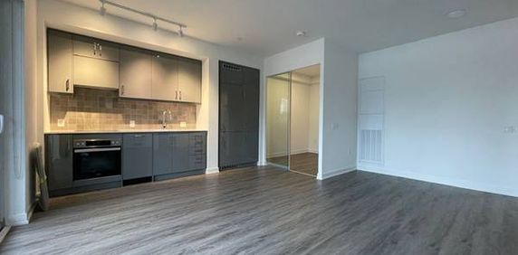 WEST CONDOS: Brand New 2 Bedroom+Den Condo For Rent Downtown Toronto - Photo 2