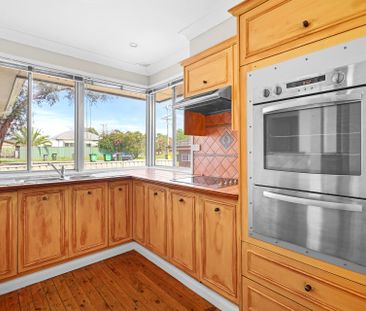 3 Bedroom Home in a Perfect Location&excl;&excl;&excl;&excl; - Photo 1