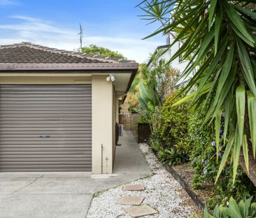 TWO BEDROOM DUPLEX WALK TO BEACH - Photo 6