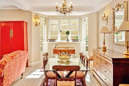 Marlborough Court, Pembroke Road, Kensington, London, W8 - Photo 5