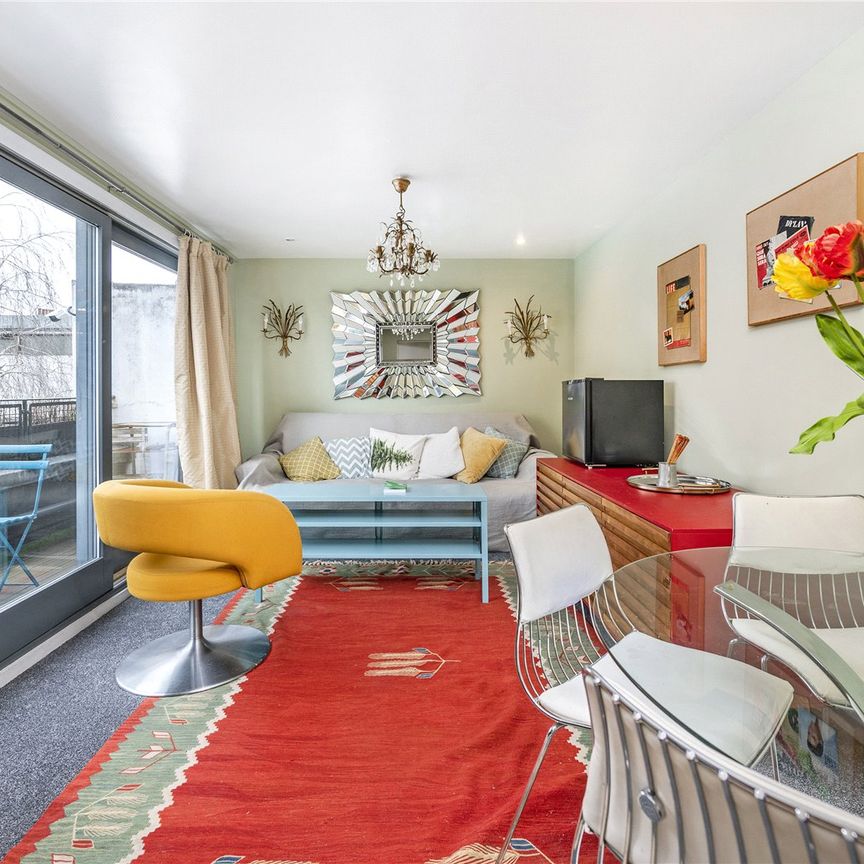 Latimer Road, North Kensington, W10, London - Photo 1