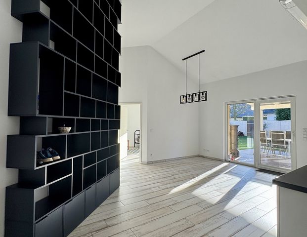 Stilvoller Bungalow-Traum mit Garten und Pool in ruhiger Lage Otterslebens zu vermieten! - Photo 1